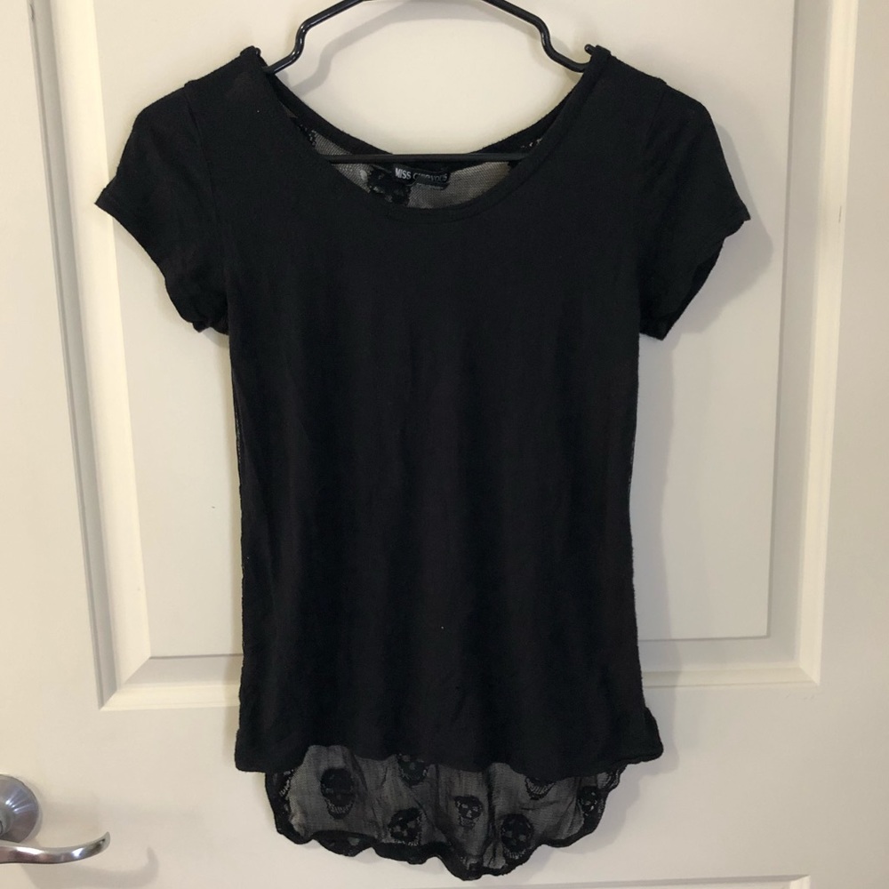 🎂Women’s Miss Chievous Lace Skull Tee